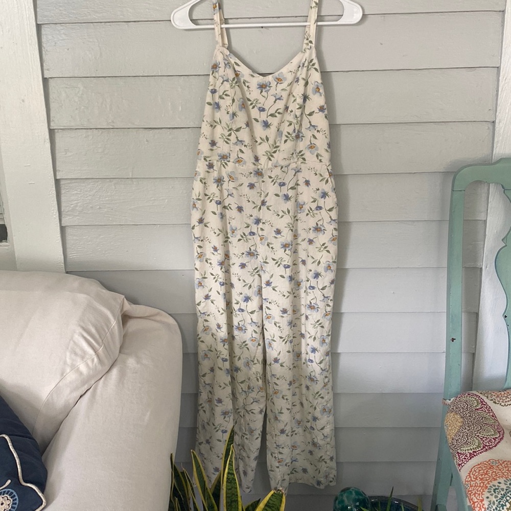 White and blue floral linen jumpsuit size small
